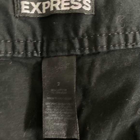Express Shorts - Picture 3 of 3